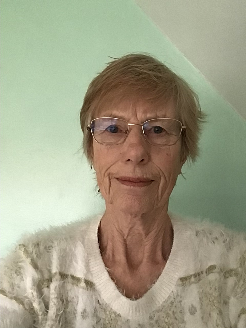 Hazel_Baker.jpeg - 208.26 kB